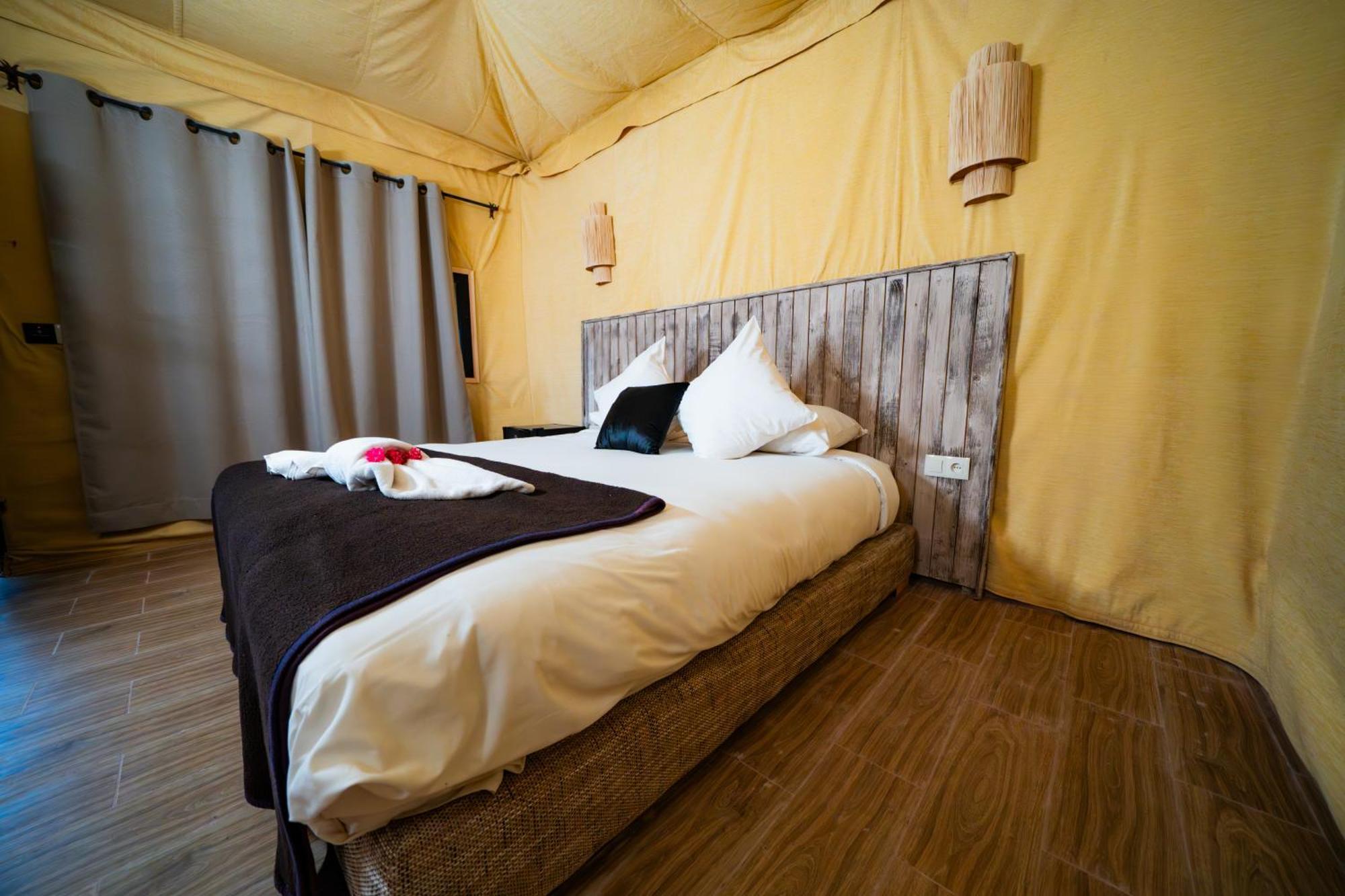 Le Bedouin Agafay Villa Marrakesh Exteriör bild